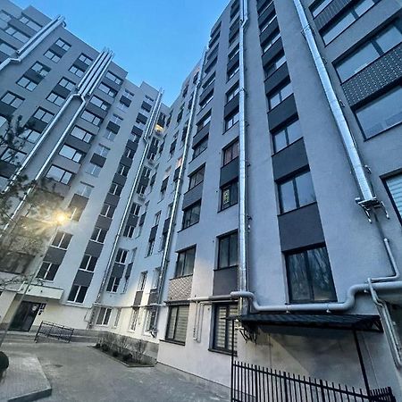 Beautiful Apartment In Chisinau Eksteriør bilde